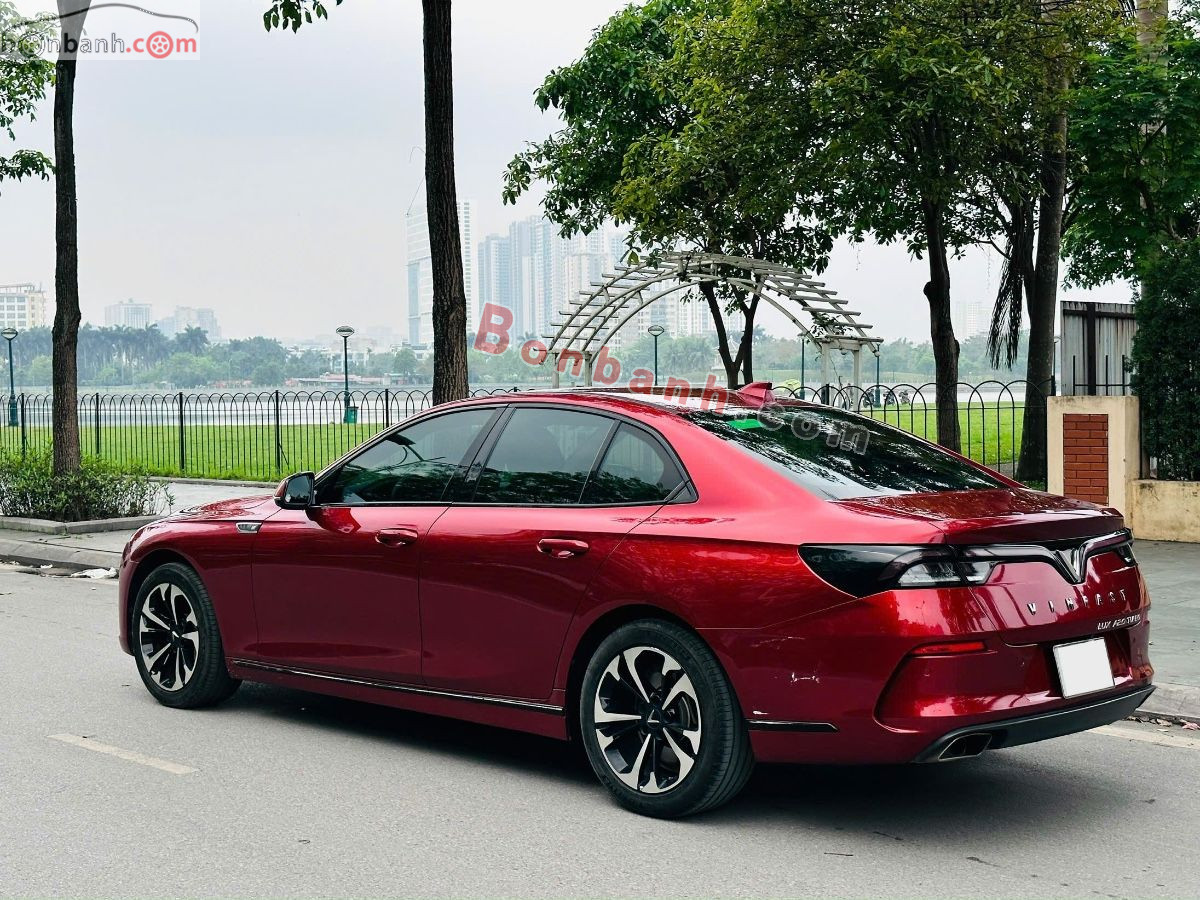 Xe VinFast Lux A 2.0 2.0 AT 2020